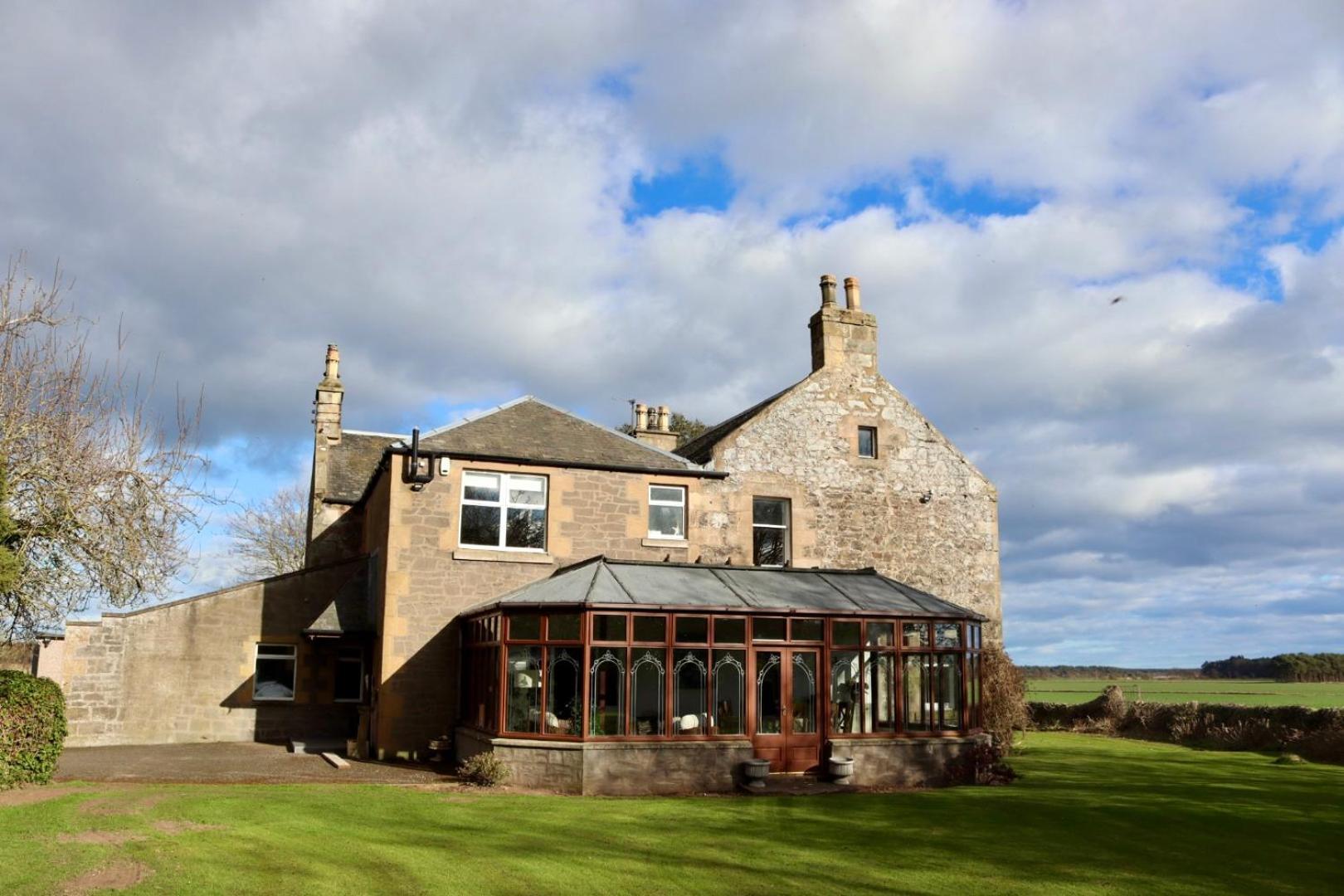 Vicarsford Farmhouse With Hot Tub Leuchars ภายนอก รูปภาพ